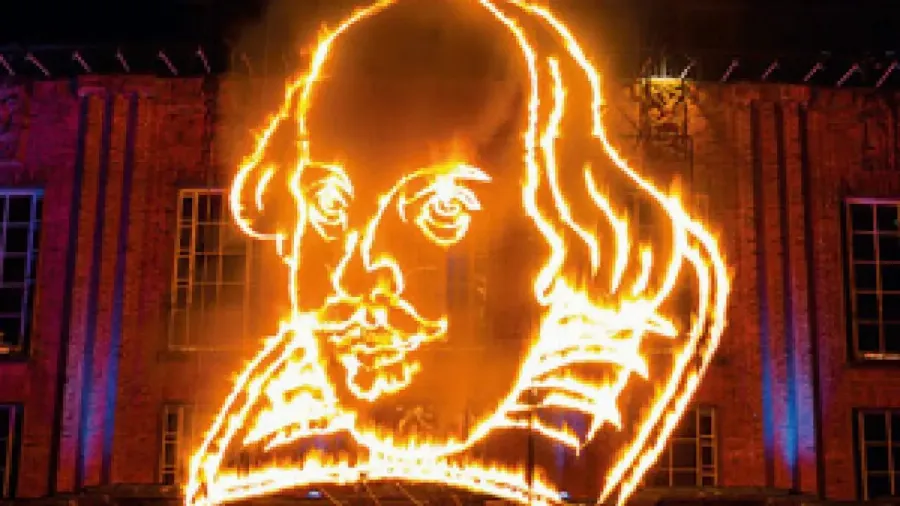 Куда пойти: “Лебединое озеро”, представление Shakespeare Live!, концерт Vivienne Mort и другие события