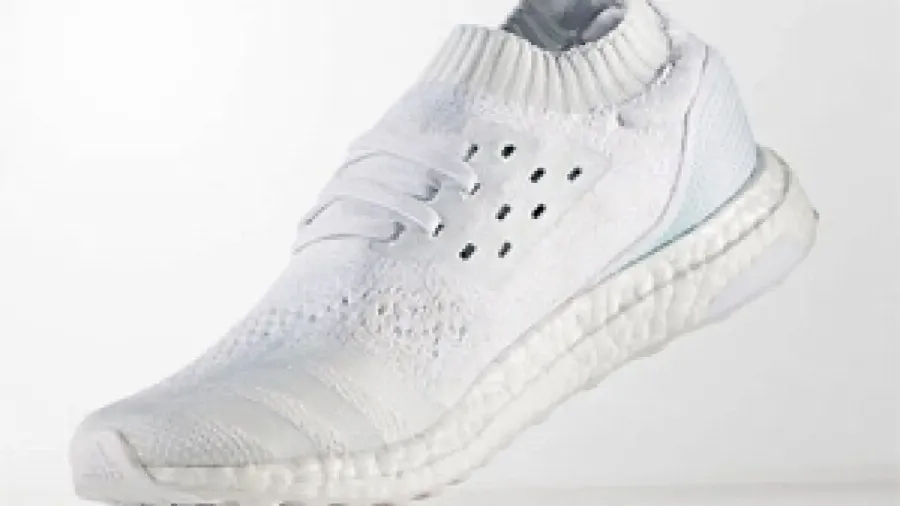 Красота в деталях: кроссовки из переработанного океанического мусора Adidas