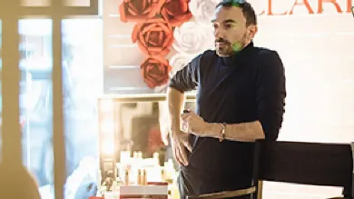 Уроки макияжа: рисуем идеальные смоки с визажистом Clarins