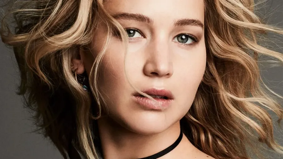 Дженнифер Лоуренс станет лицом аромата Dior