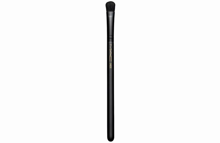 M.A.C Synthetic Fluffy Eye Brush
