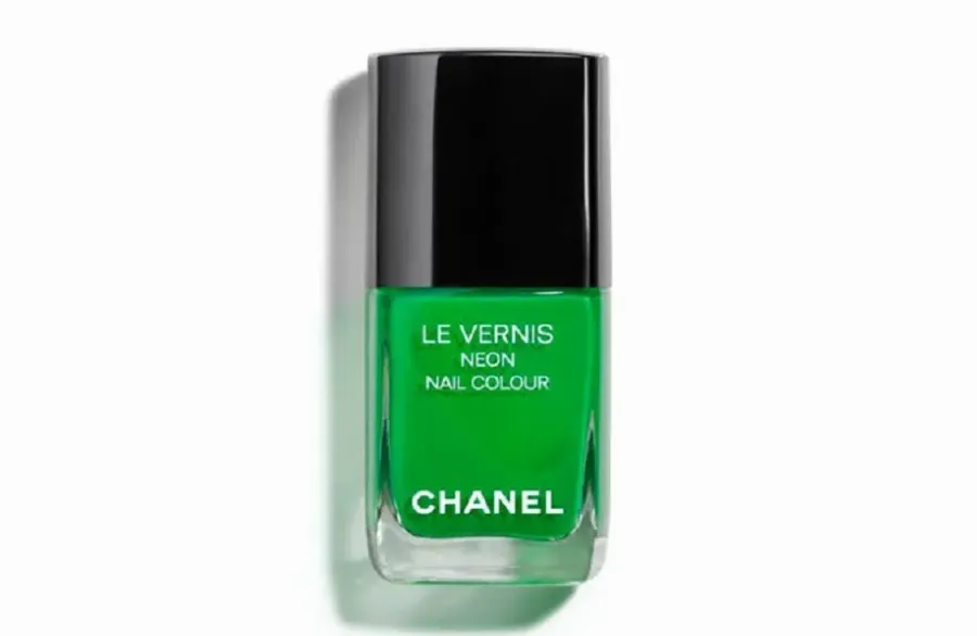 Chanel Le Vernis Neon Nail Colour Fantastic