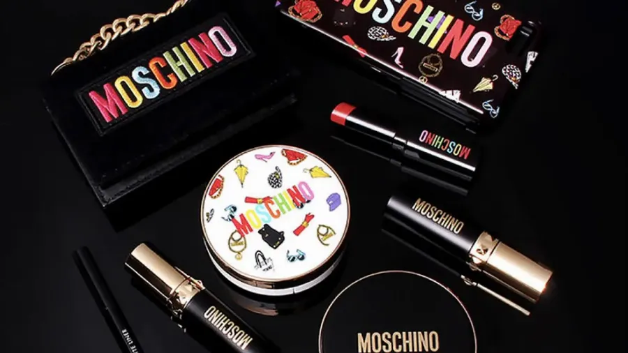 Moschino и Tony Moly представили совместную коллекцию косметики