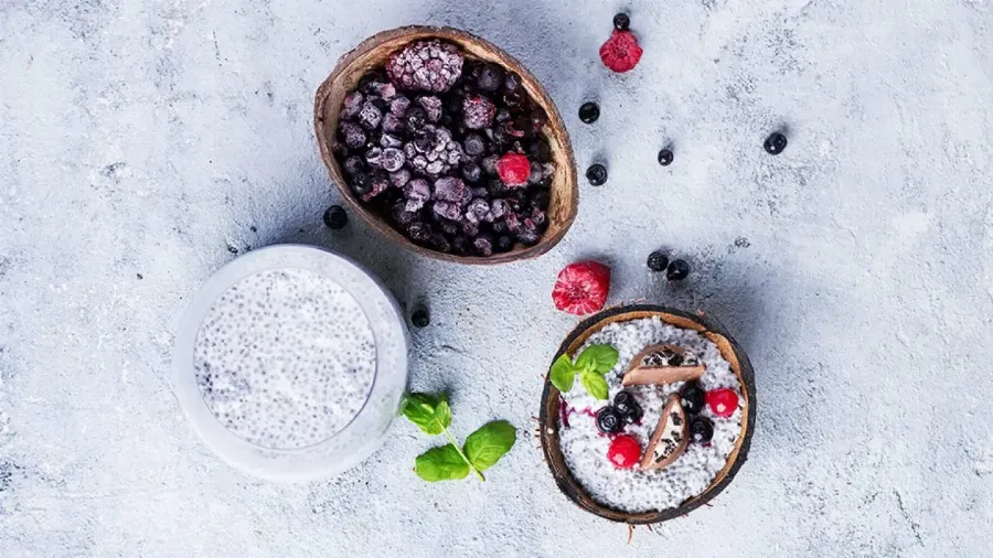 Пять вкусных и полезных десертов для романтического ужина