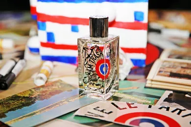 Event: ольфакторная выставка Сержа Пайе в parfum büro