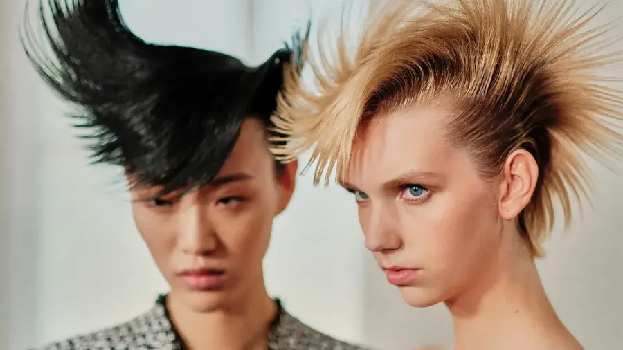 Как повторить прическу с показа Givenchy Haute Couture AW19