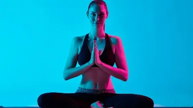 Nude Yoga Girl: красота, вдохновляющая на занятие спортом
