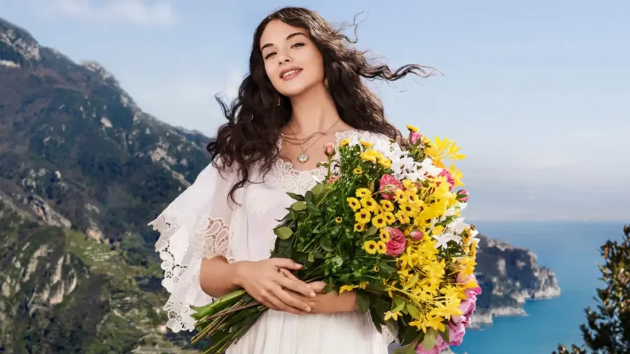 Дева Кассель — лицо нового аромата Dolce & Gabbana