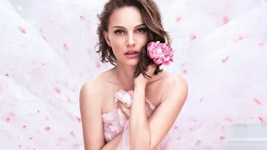 Натали Портман в рекламе нового аромата Miss Dior n'Roses