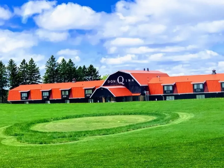 Don Q Inn в Dodgeville