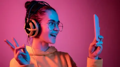 Синий свет экрана: как смартфоны негативно влияют на нашу кожу