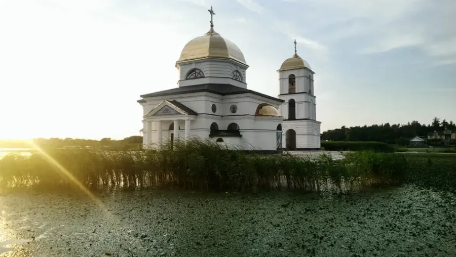 Затоплена церква