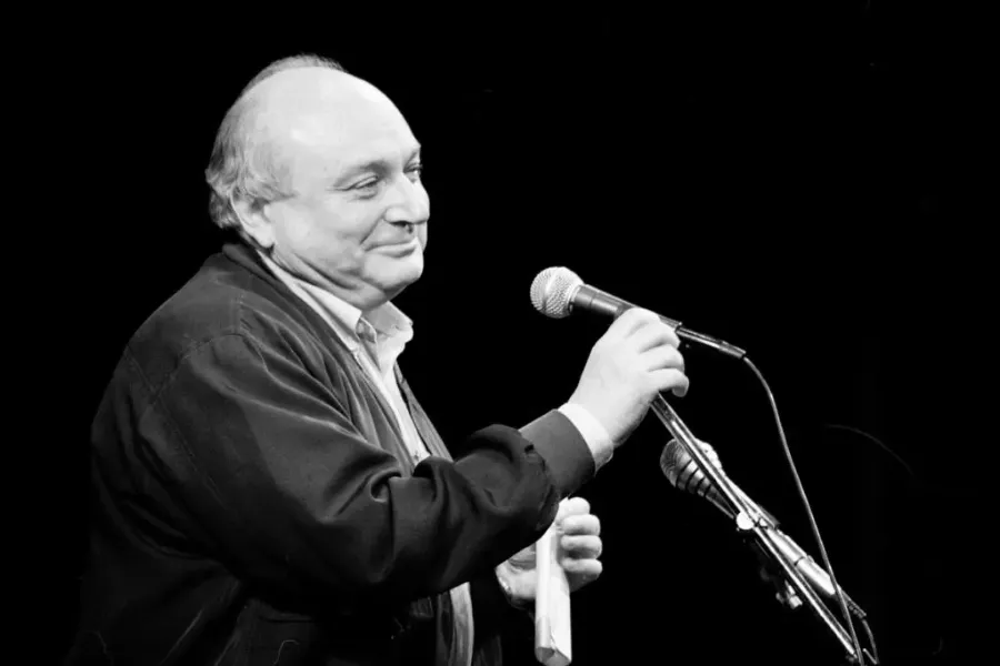 Скорбим и помним: красивые цитаты Михаила Жванецкого о счастье, жизни, любви и дружбе