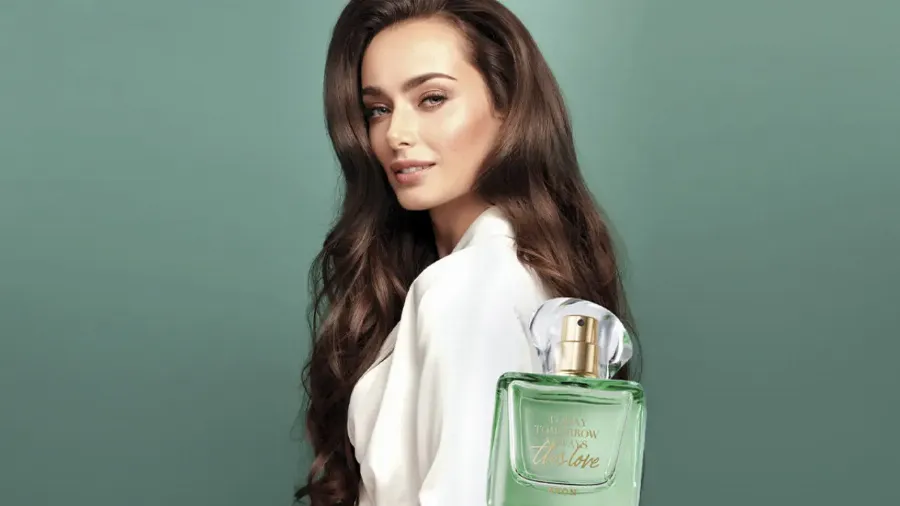Ксенія Мішина стала обличчям нової лінійки парфумів TTA від Avon