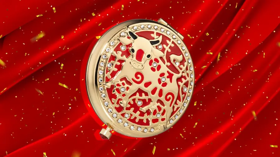 Покупка января 2021: Estee Lauder, Year of the Ox Powder Compact Lunar New Year
