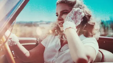 Сhemtrails Over The Country Club: Лана Дель Рей випустила кліп на свій хіт