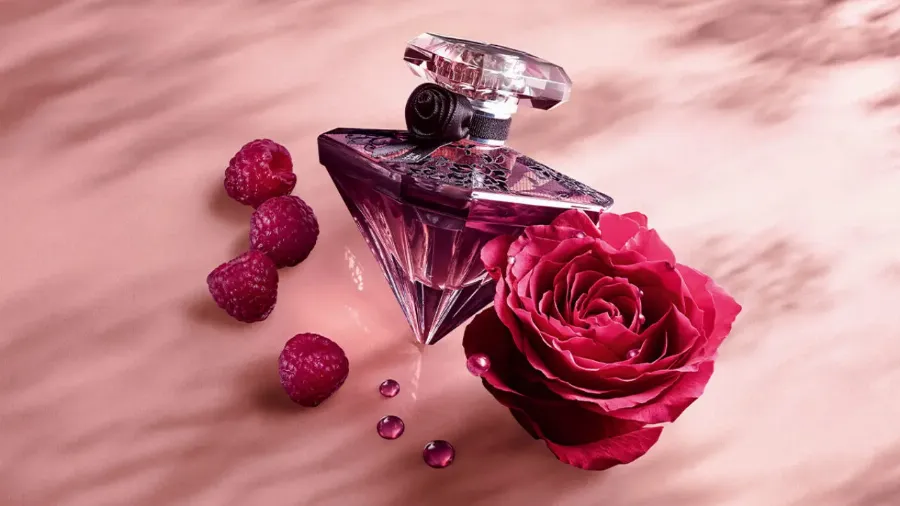 Покупка февраля 2021: Lancôme, La Nuit Trésor Dentelle de Roses