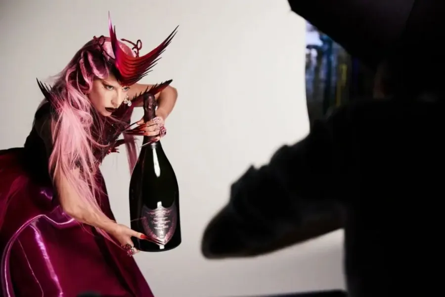 Леді Гага стала обличчям елітного шампанського Dom Pérignon