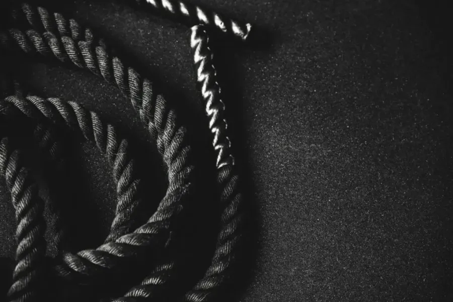 Вправи з канатами: ефективність тренування, як виконувати правильно