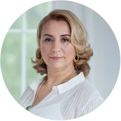 Олена Романова