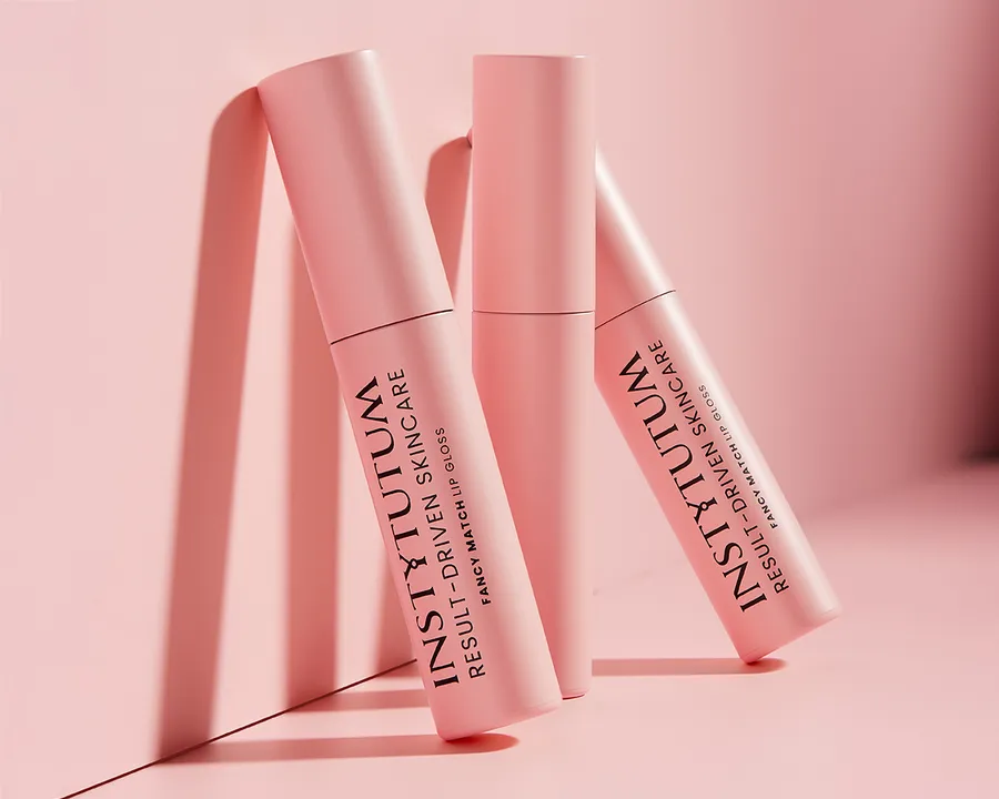 Блиск-догляд для губ Fancy Match Lip Gloss від Instytutum 