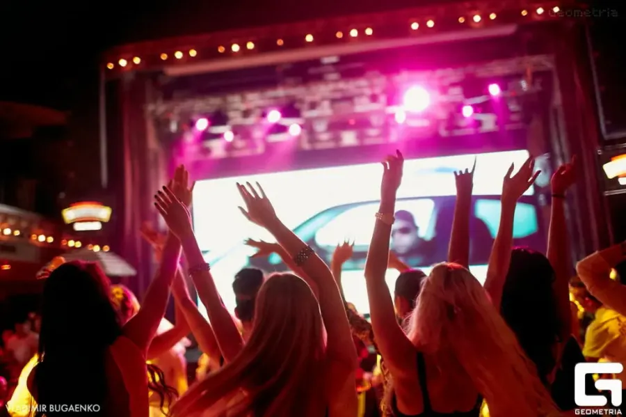 «Карибські вечорниці» в Caribbean Club, 11, 18 та 25 травня