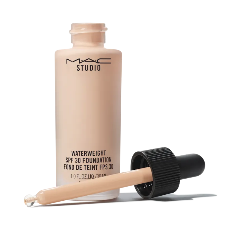 MAC Studio Waterweight Foundation SPF 30
