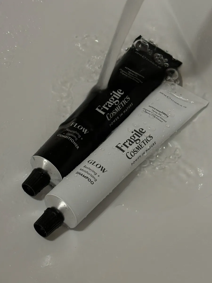 Шампунь і кондиціонер Fragile Cosmetics Glow Shampoo & Fragile Cosmetics Flow Conditioner
