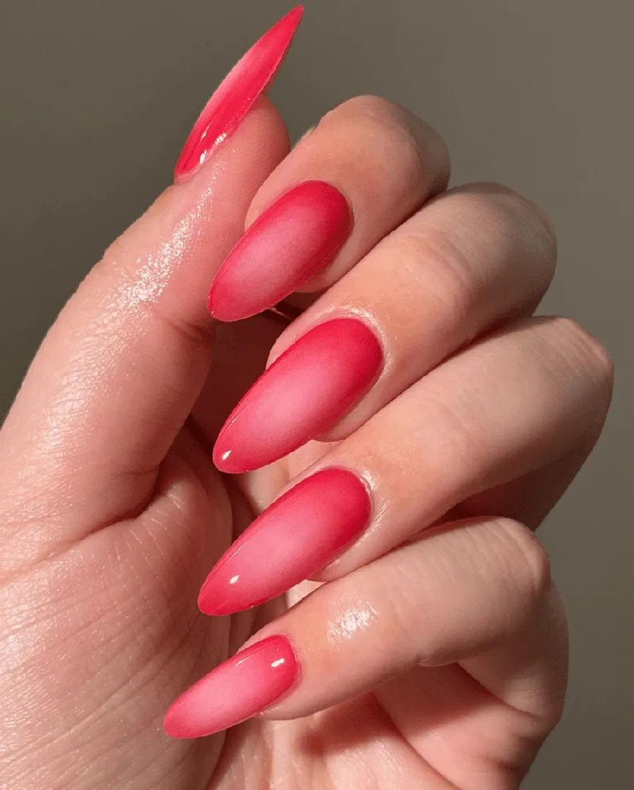 манікюр aura nails