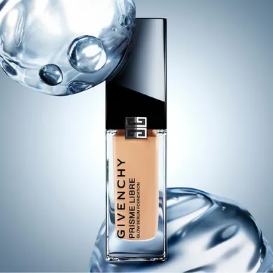 Givenchy випустили тональну основу-сироватку Prisme Libre Glow Serum Foundation