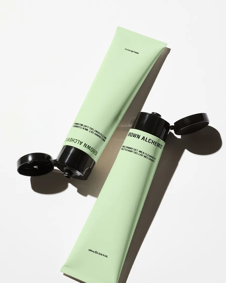 Meltaway Gel-Milk Cleanser від Grown Alchemist
