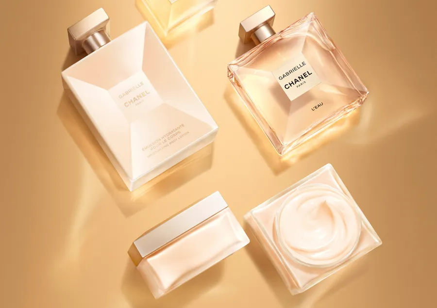 Chanel представив лімітований крем для тіла Gabrielle Chanel із золотим шиммером